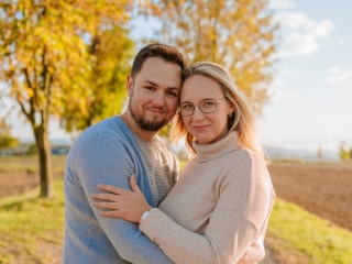 Renča a Adam se smějí